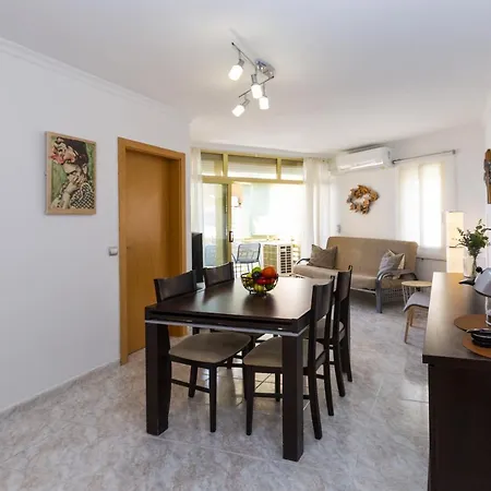 Fuente Planetcostadorada Apartament Salou